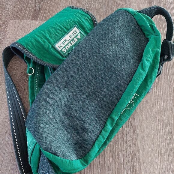 Green Kipling Safety Backpack - Picture 6 of 9